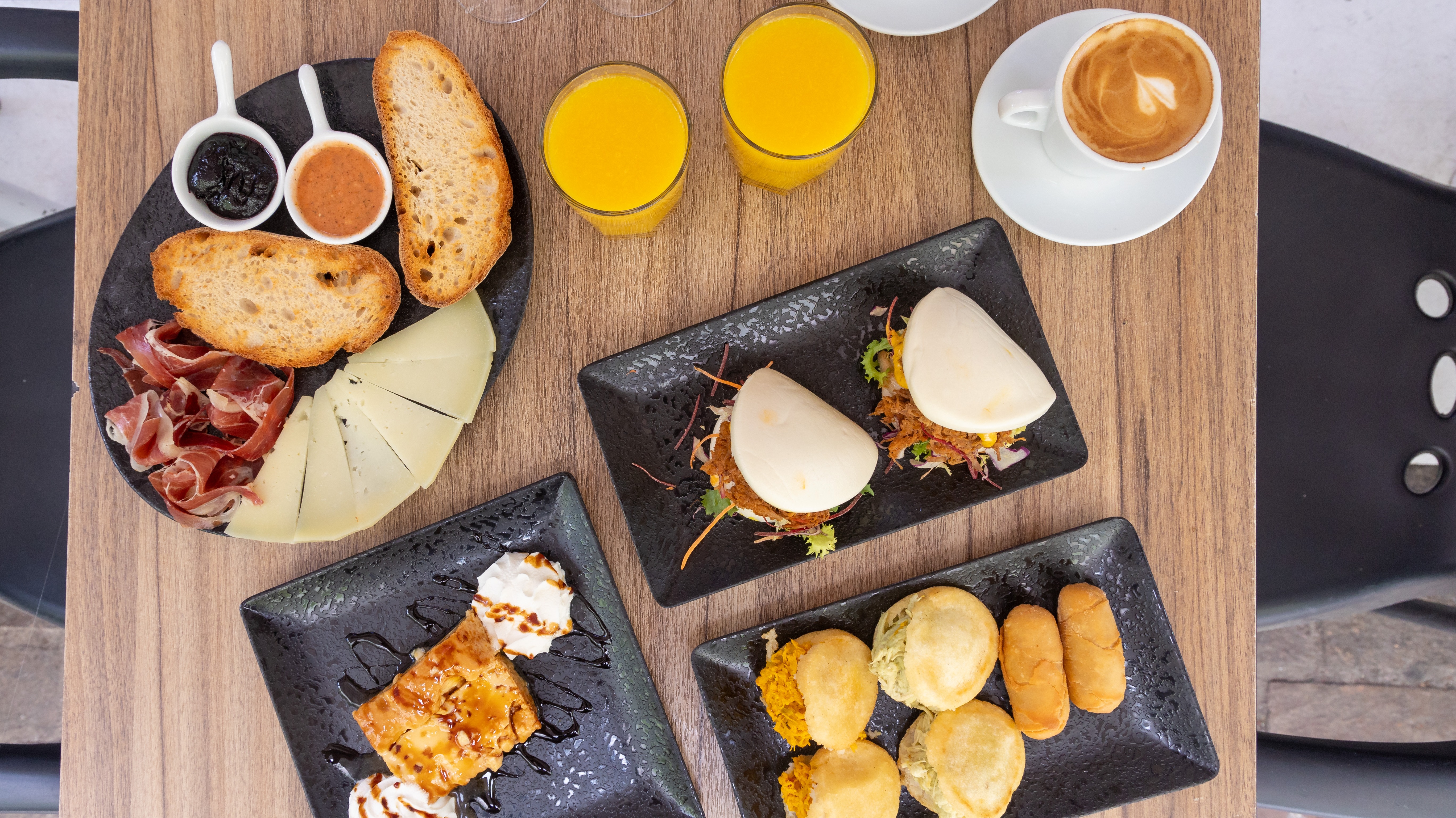 Brunch for 2 in the heart of Santa Cruz